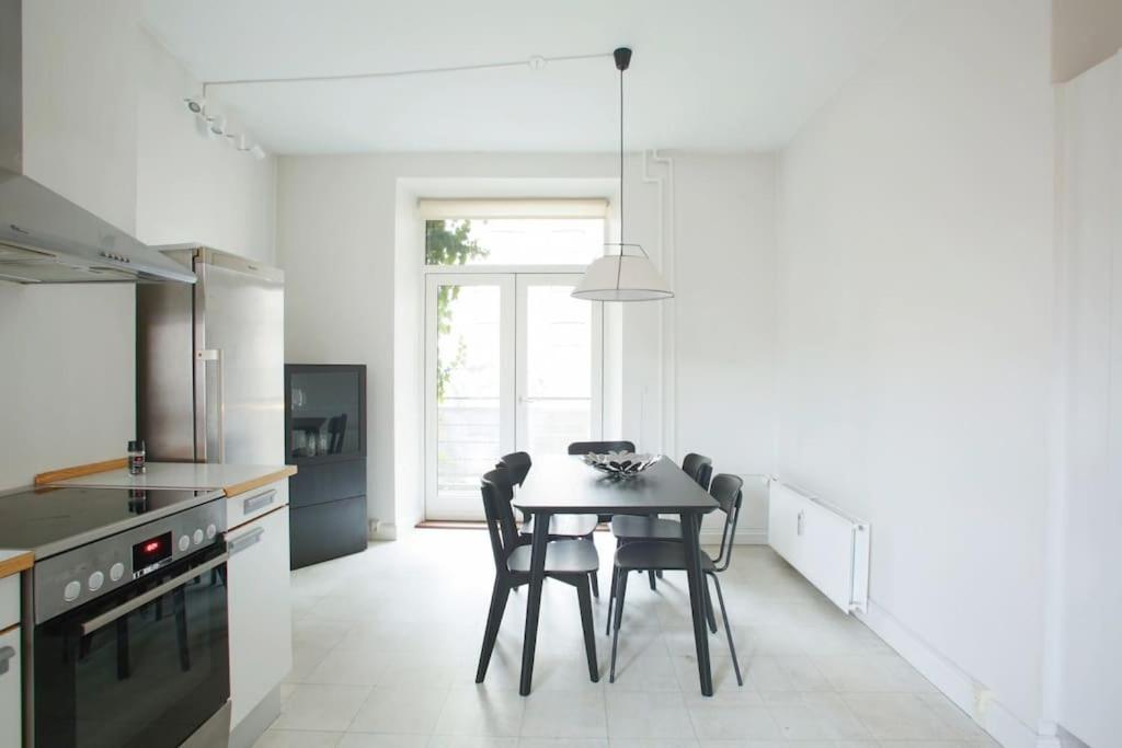 Large & Bright 3Br Apartment W Whirlpool Near Metro โคเปนเฮเกน ภายนอก รูปภาพ