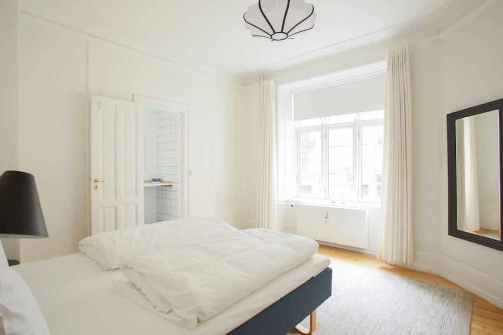 Large & Bright 3Br Apartment W Whirlpool Near Metro โคเปนเฮเกน ภายนอก รูปภาพ